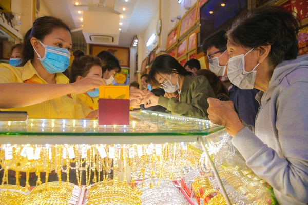 trao-doi-mua-ban-vang