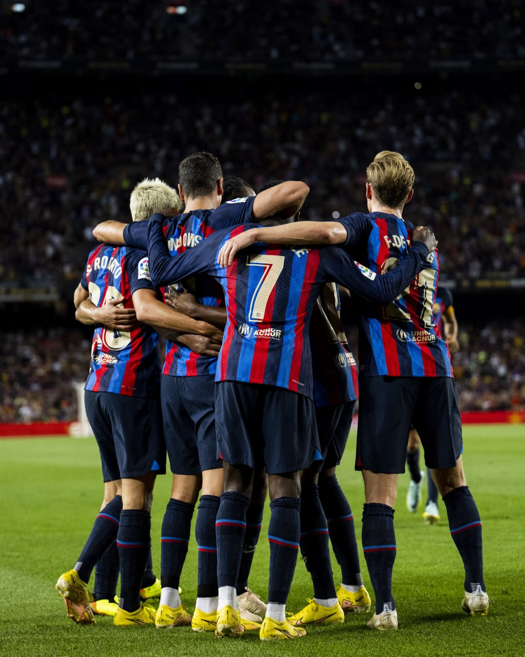 Cuối trận, Sergi Roberto kịp điền tên mình lên bảng tỷ số để mang về chiến thắng 4-0 cho Barca