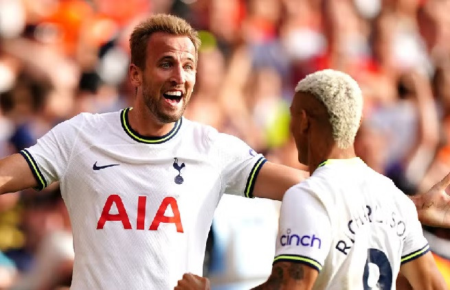 Harry Kane cảnh báo đồng đội sau khi chạm kỷ lục mới Premier League