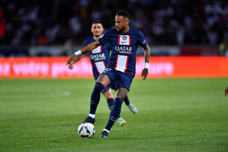 Tình thế giằng co kéo dài tới tận phút 67. Neymar ngã trong vòng cấm và sau khi tham khảo VAR, trọng tài quyết định cho PSG được hưởng phạt đền.