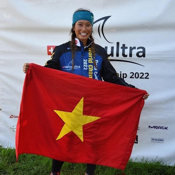 Vietnamese girl wins Swissultra Triathlon 2022 in Deca Continuous