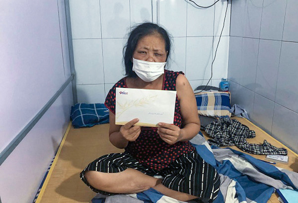 Bà Trịnh Thị Liên bị ung thư vòm mũi được bạn đọc ủng hộ