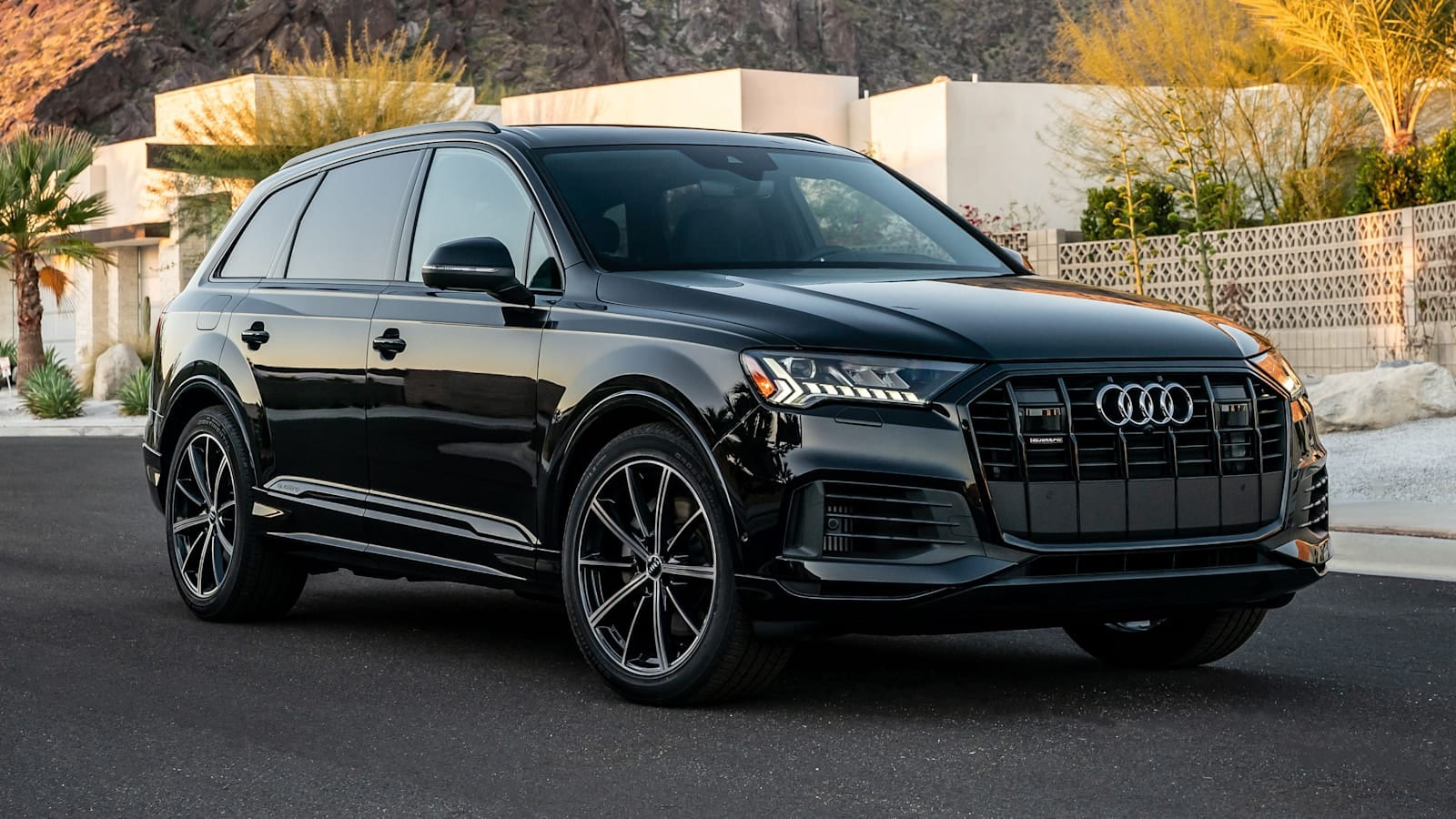 Audi triệu hồi gần 50 nghìn chiếc SUV Q7 và Q8 do lỗi bơm nhiên liệu