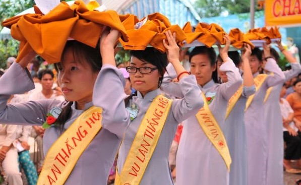 Cúng Vu lan là gì, cúng cô hồn là sao?