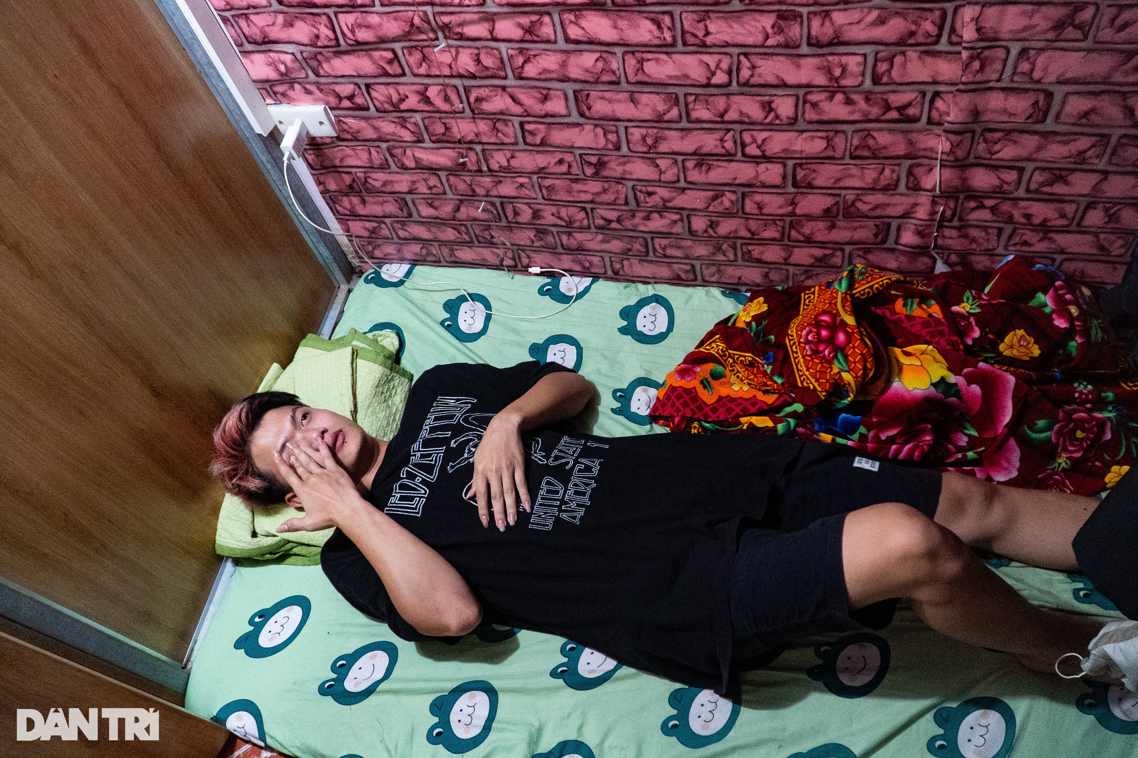 Cuộc sống bên trong những căn phòng trọ hộp diêm chỉ 3m2 ở Hà Nội - 2