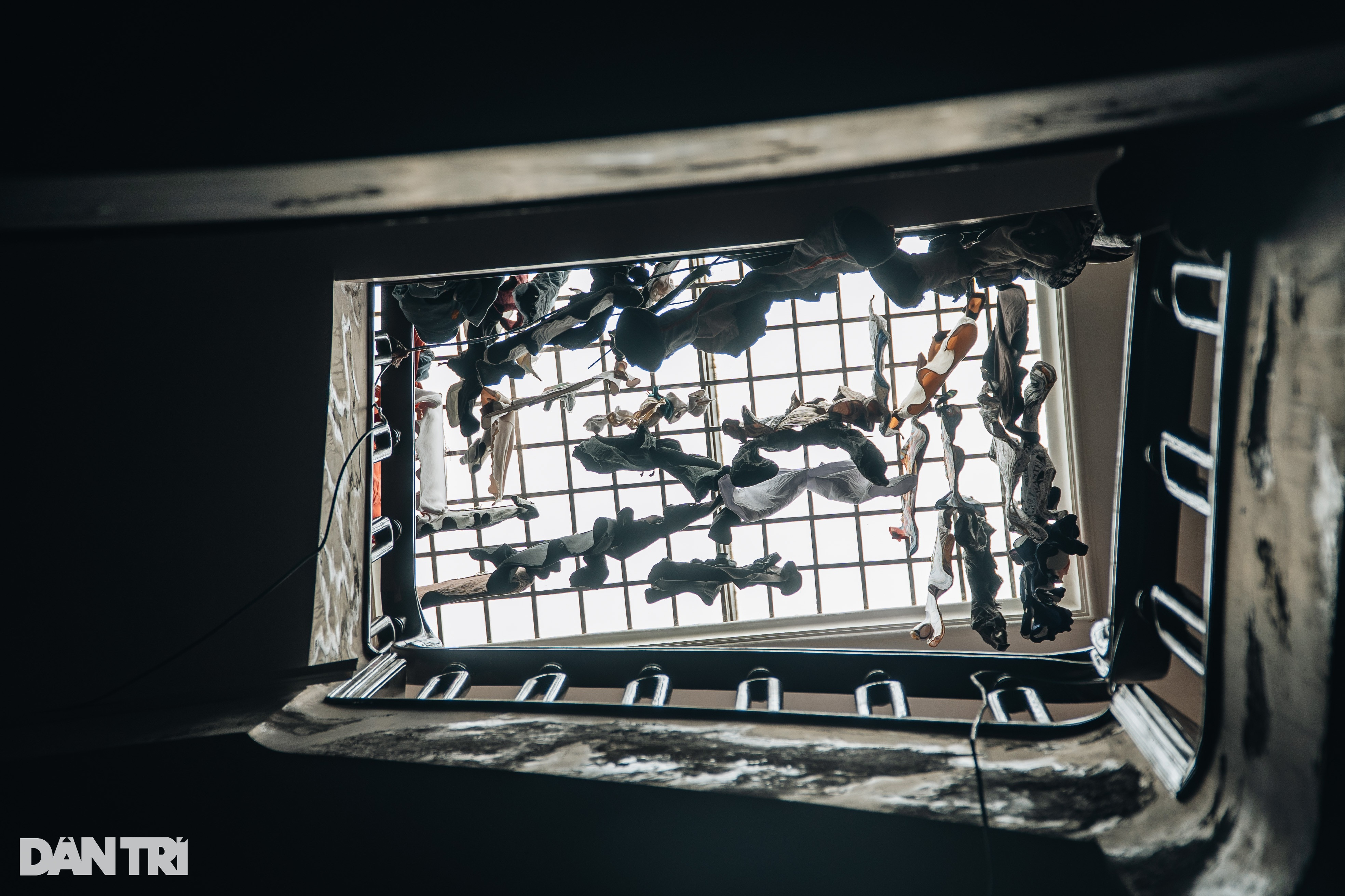 Cuộc sống bên trong những căn phòng trọ hộp diêm chỉ 3m2 ở Hà Nội - 8