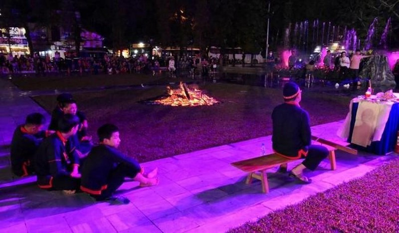 Mysterious fire dance of Pa Then in headland of the country ảnh 3