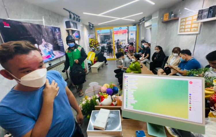 Rao bán iPhone, laptop... đời mới siêu rẻ, gom tiền cọc của khách rồi ...