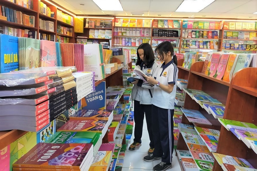 Thành lập đoàn giám sát về đổi mới chương trình, sách giáo khoa