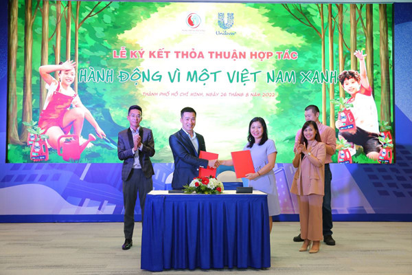Unilever và OMO truyền cảm hứng Trồng cây - chống biến đổi khí hậu