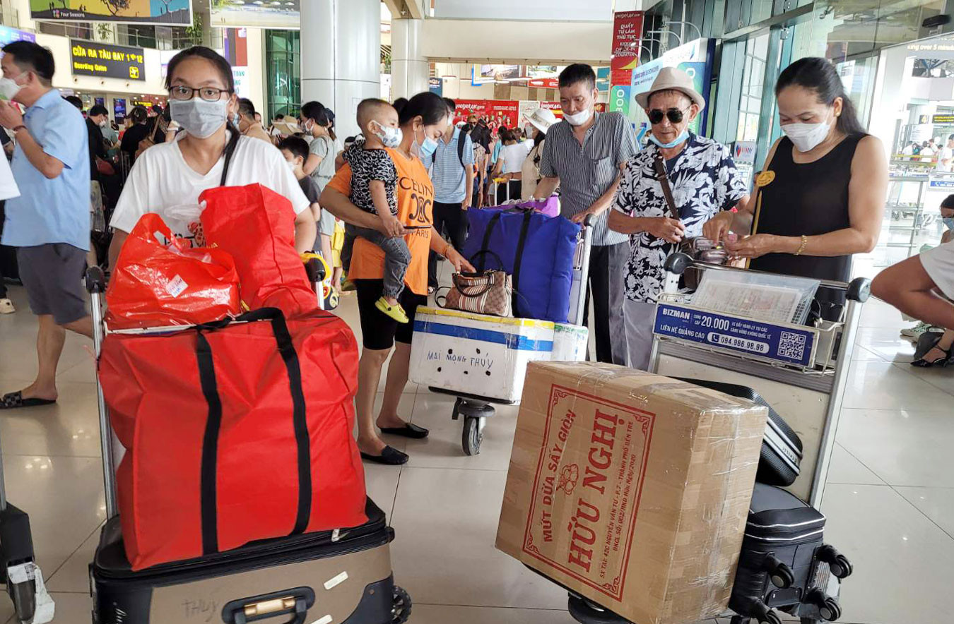 Airlines cease collecting tags of checked baggage