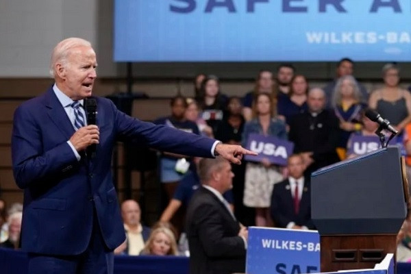 Tổng thống Biden lên án những người đe dọa FBI sau vụ khám nhà ông Trump