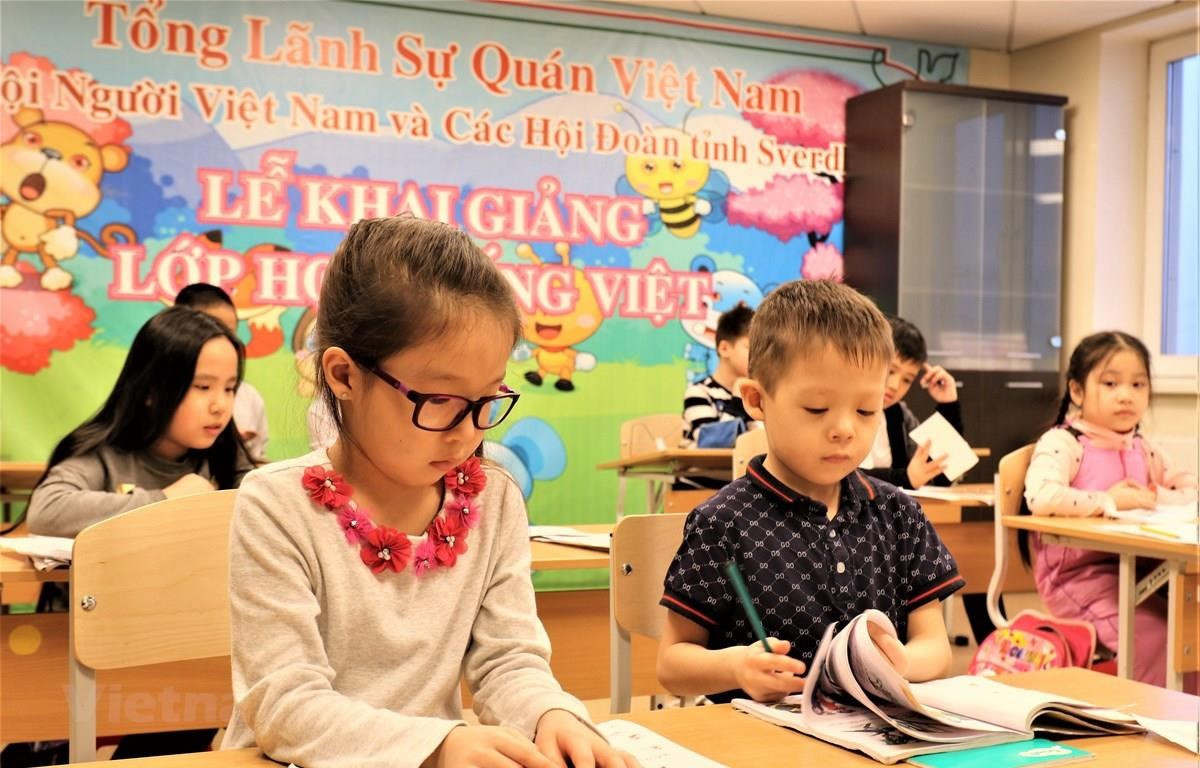 Giữ tiếng Việt cho trẻ em Việt ở nước ngoài