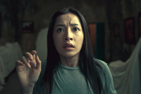 Chi Pu trở lại với phim 'Mười: Lời nguyền trở lại ' vai bị quỷ ám