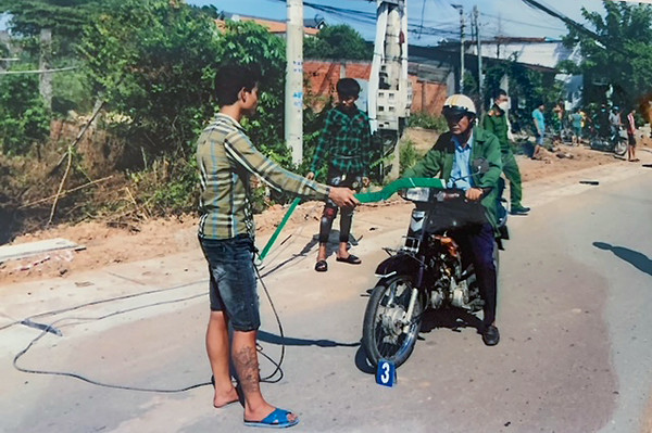 Nhóm thiếu niên ở Tây Ninh chặn xe trên quốc lộ cướp tiền