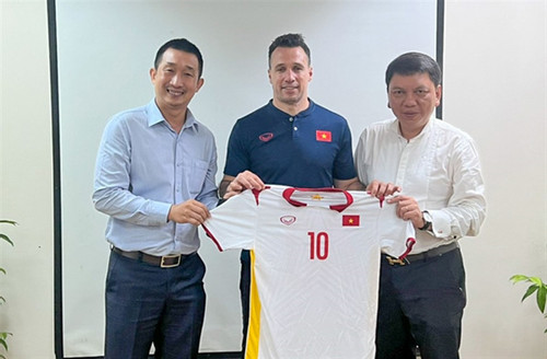 Coach Giustozzi Diego Raul aims to raise level of Vietnamese futsal