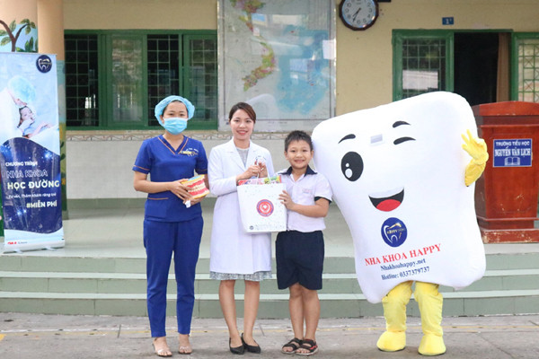 Những khách hàng đặc biệt ở Nha khoa Happy