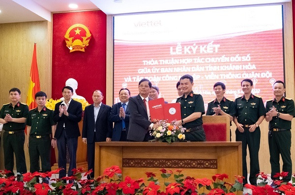Viettel hợp tác chuyển đổi số với tỉnh Khánh Hòa