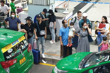 Sở GTVT TP.HCM bày cách dẹp loạn 'bát nháo' ở sân bay Tân Sơn Nhất