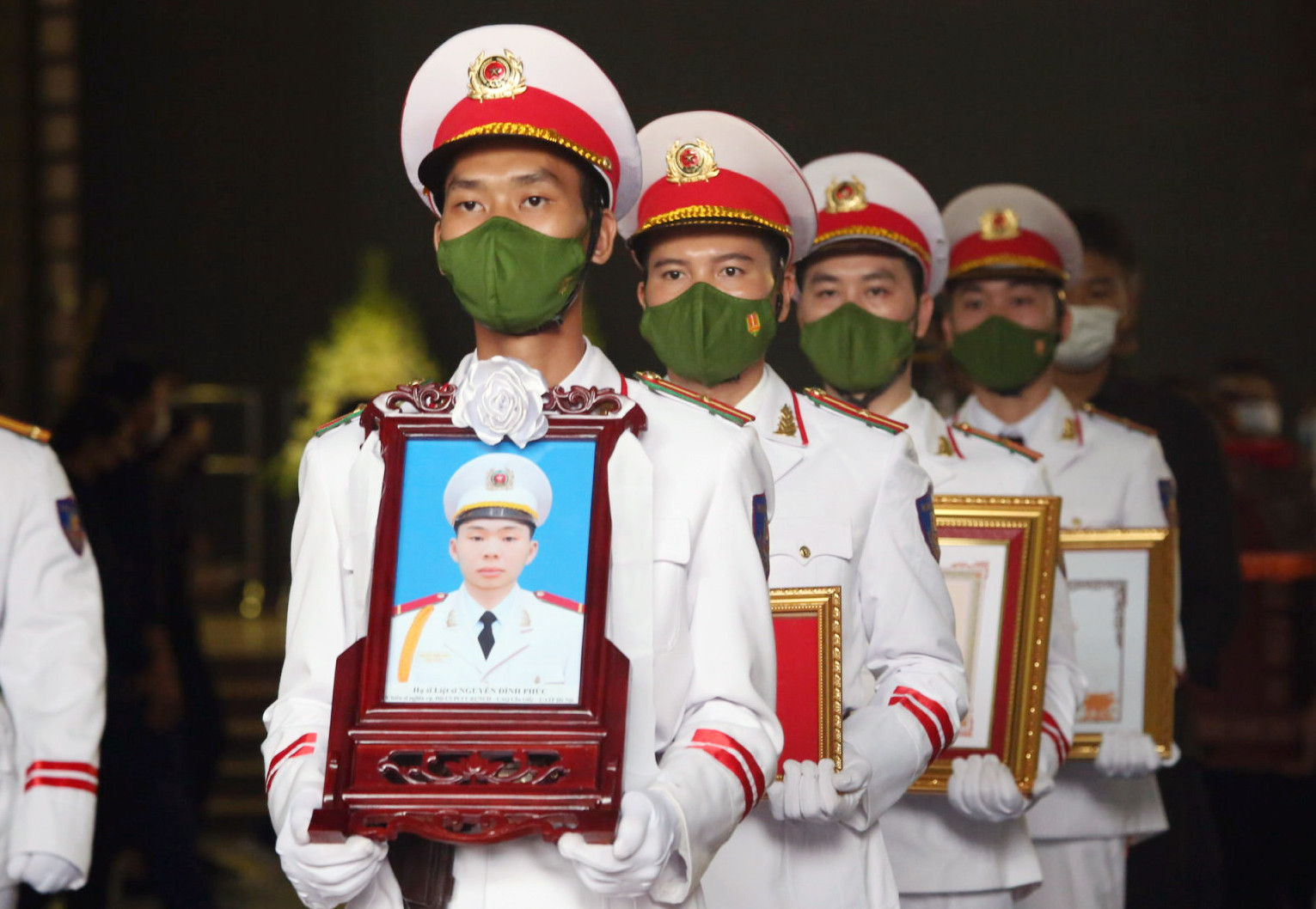 3 cảnh sát hy sinh về đất mẹ, ‘sống là cho, chết cũng là cho’