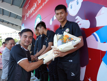 ‘PSG’ Việt Nam thêm viện binh, đua vô địch V-League