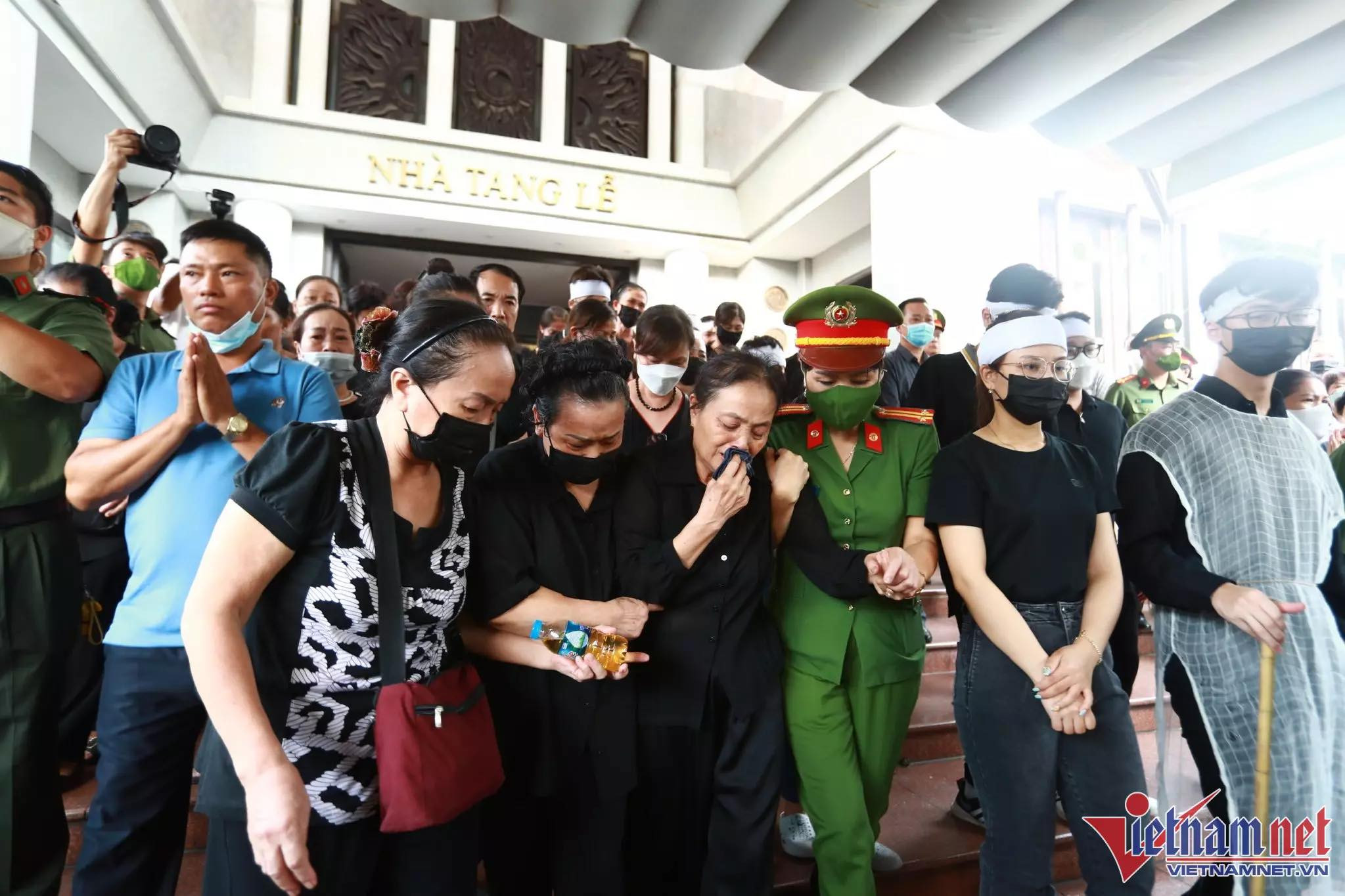 Các anh hy sinh đã nhường lại sự sống cho biết bao người khác