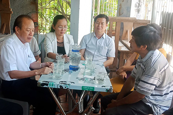 Giám đốc bệnh viện tới xin lỗi gia đình nữ sinh tử vong ở Ninh Thuận