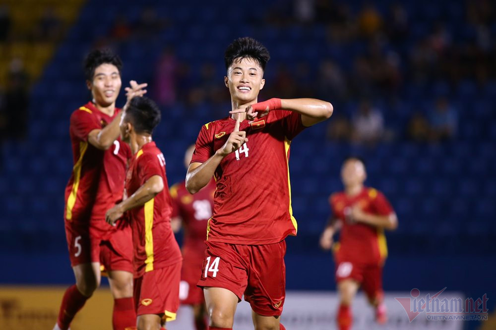 Văn Trường lập công, U19 Việt Nam đánh bại U19 Myanmar
