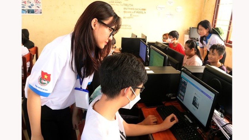 HCMC youth wholeheartedly participating in voluntary campaigns ảnh 1