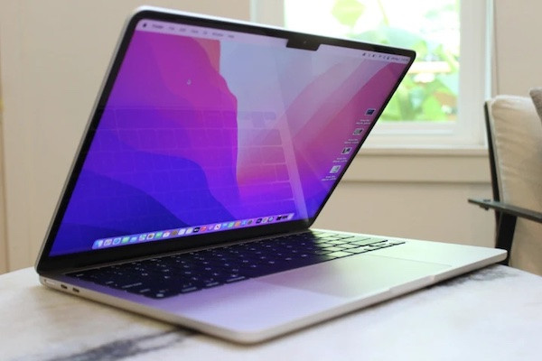 MacBook Pro 2022 có tính năng gì đặc biệt?
