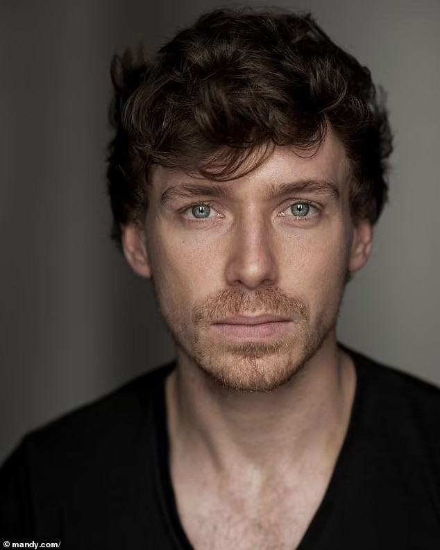 Diễn viên phim “Emmerdale” đột tử khi về thăm người thân ở Mỹ - Ảnh 1.