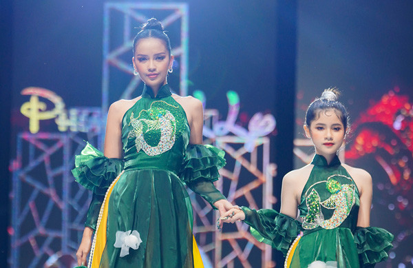 Hoa hậu Ngọc Châu nổi bật tại lễ hội áo dài