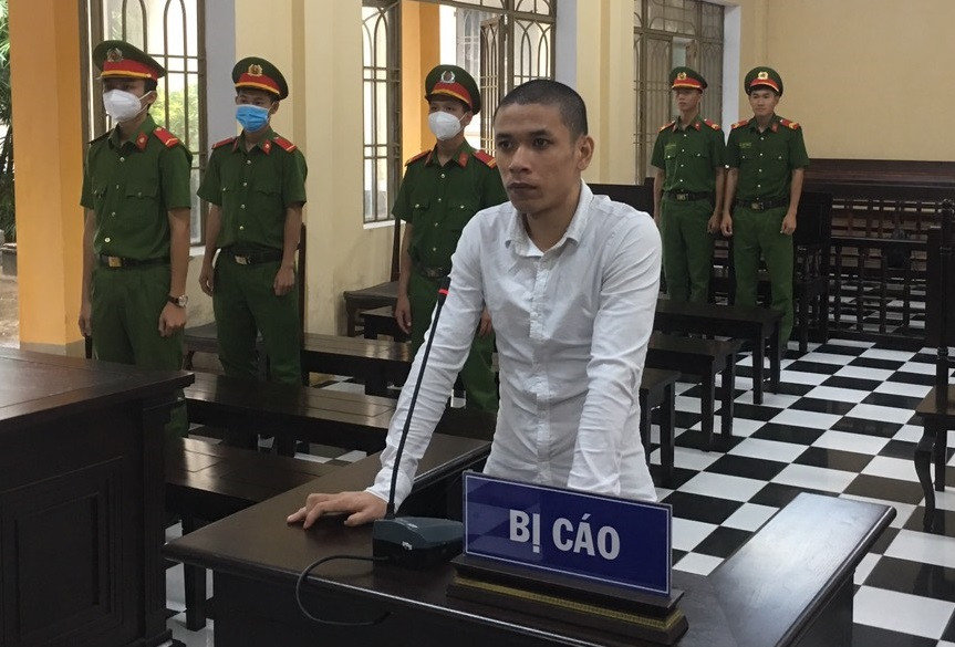 Con trai chém cha trọng thương vì mâu thuẫn đất đai