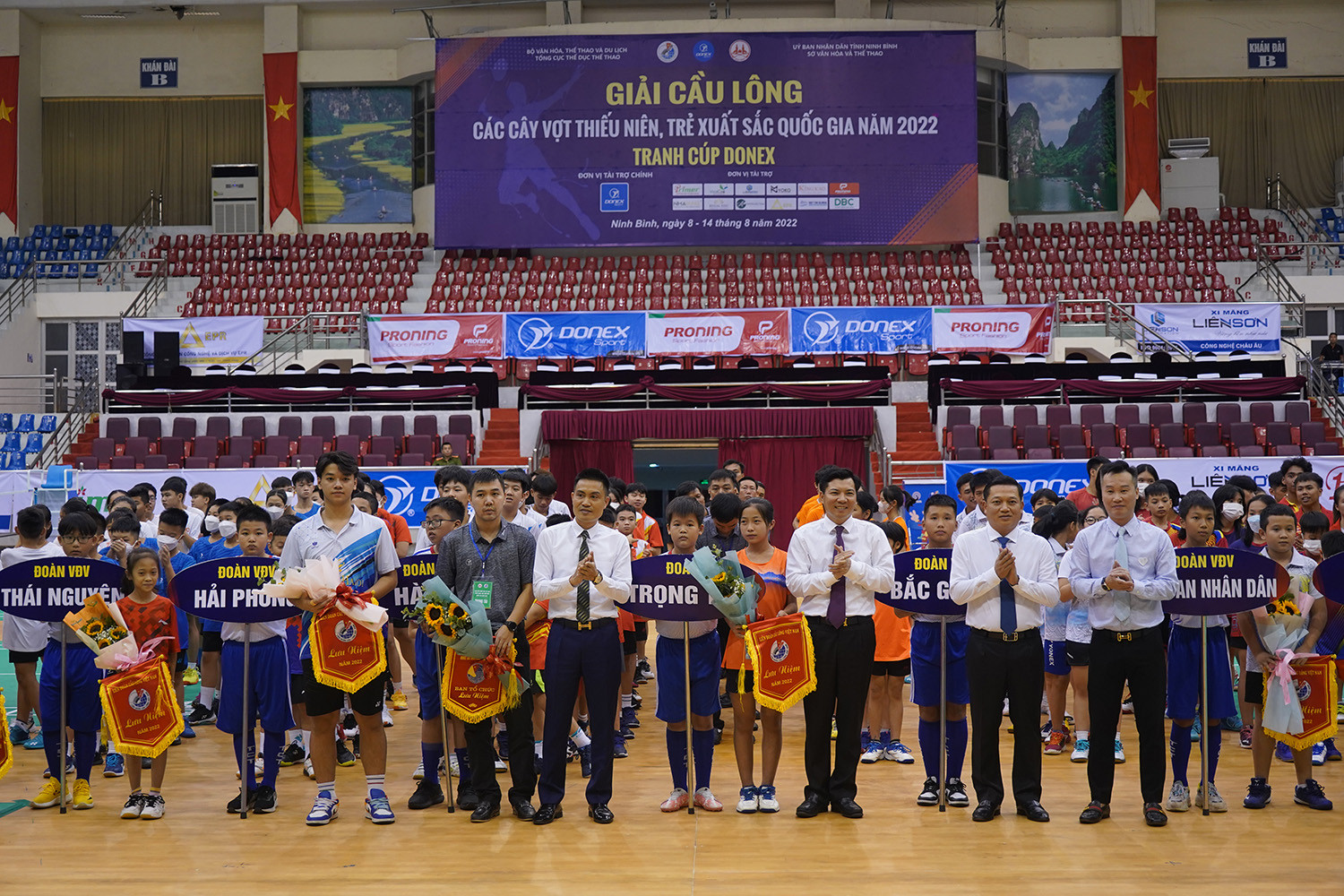 Hơn 300 VĐV dự giải các cây vợt thiếu niên, trẻ xuất sắc Quốc gia 2022