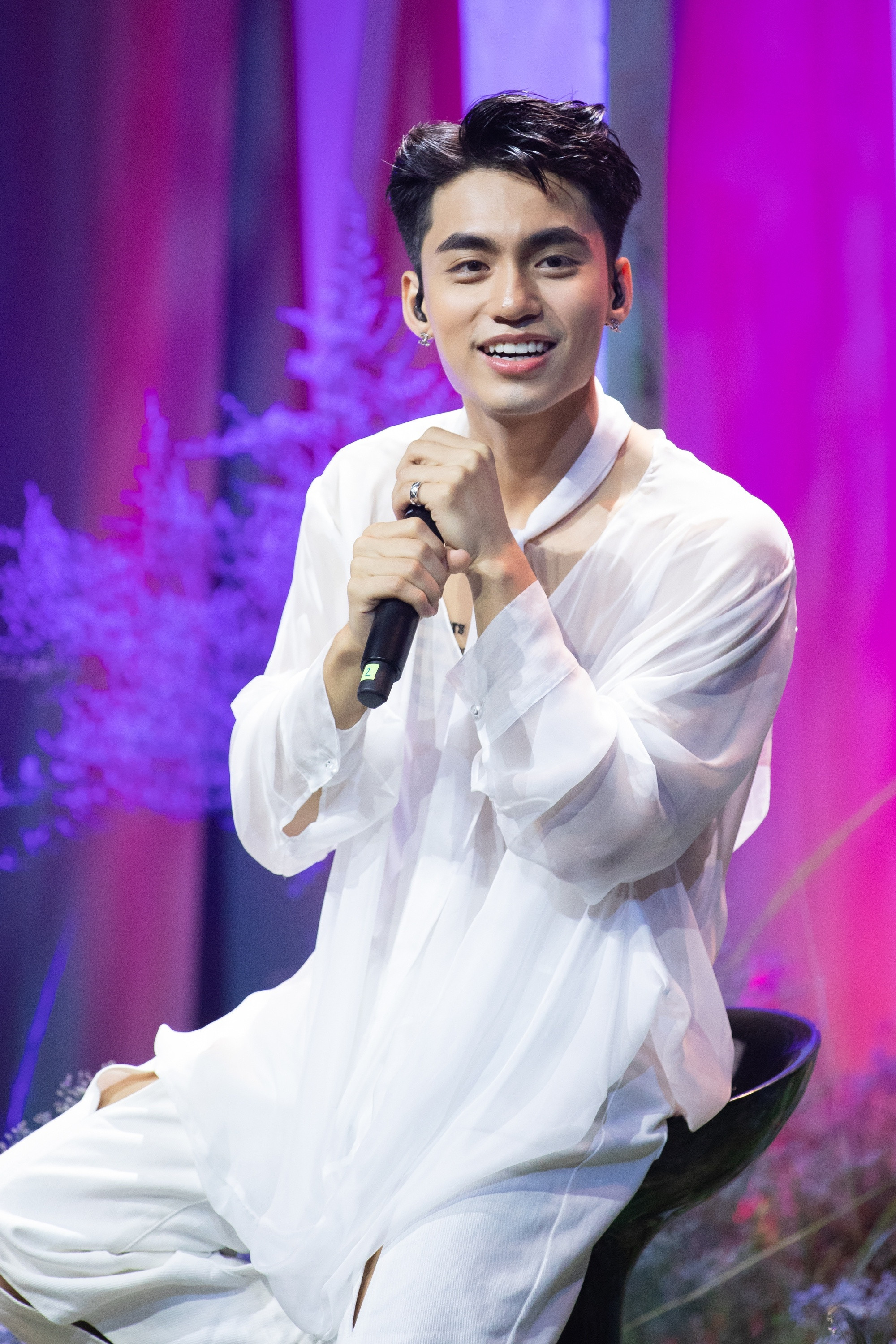 Em trai Son Tung ra mat anh 2