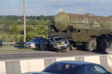 Xe chở tên lửa đạn đạo xuyên lục địa của Nga gặp tai nạn