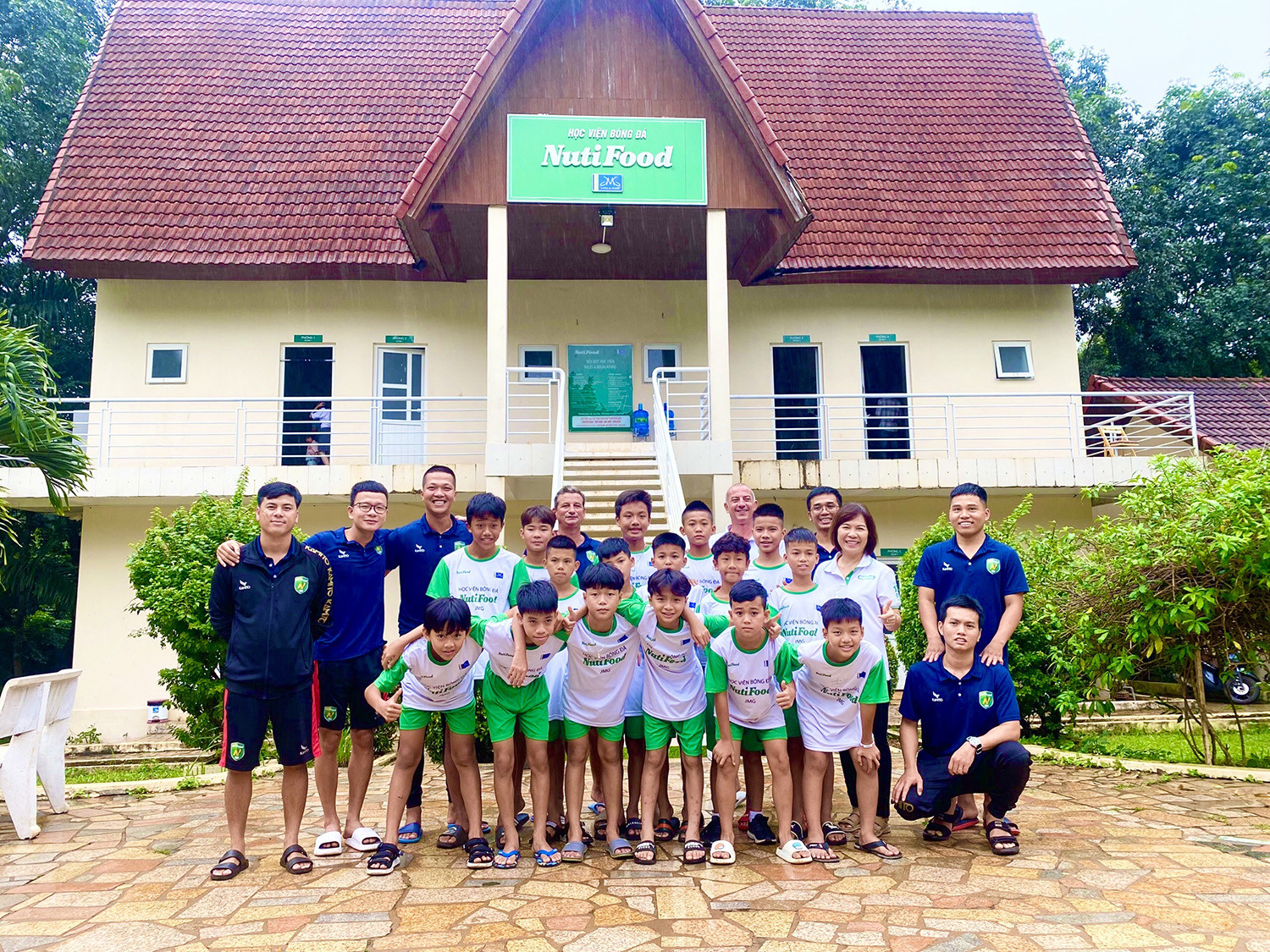 Thầy Giôm ra mắt lứa trò mới, kỳ vọng thêm nhiều 'sao' bóng đá Việt