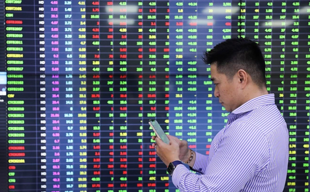 New securities accounts hit near two-year low in July hinh anh 1