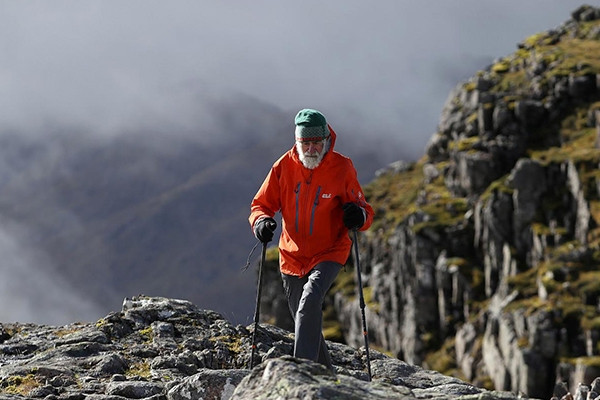 Lý do đặc biệt sau hành trình chinh phục hơn 200 ngọn núi của cụ ông 81 tuổi