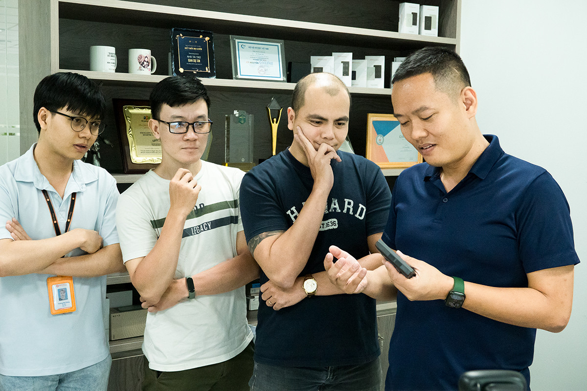 FPT Telecom úp mở thiết bị thông minh Make in Việt Nam mới