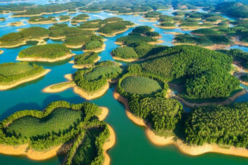 10 most beautiful lakes in Vietnam