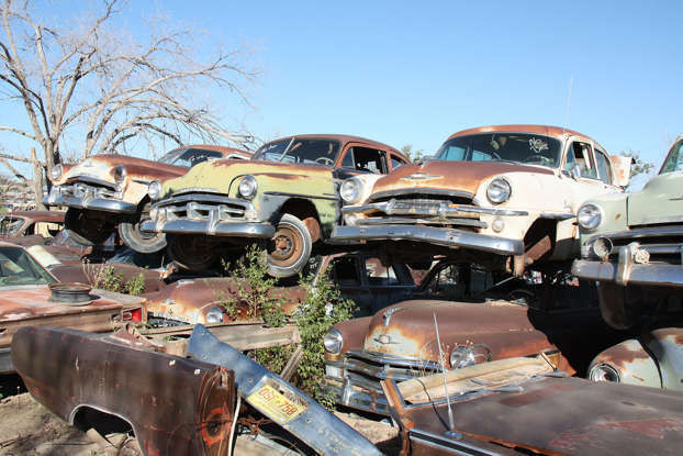 Kho báu xe cổ trong bãi phế liệu ở New Mexico