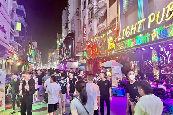 Sleepless city to tap nightlife tourism