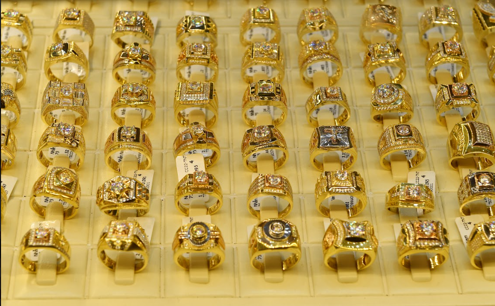 Giá vàng hôm nay 13/9: Vàng ngóc đầu đồng loạt tăng