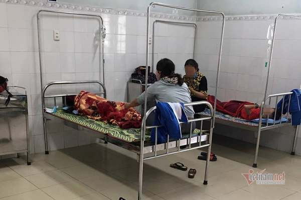 18 học sinh Quảng Trị nhập viện sau bữa ăn ở trường