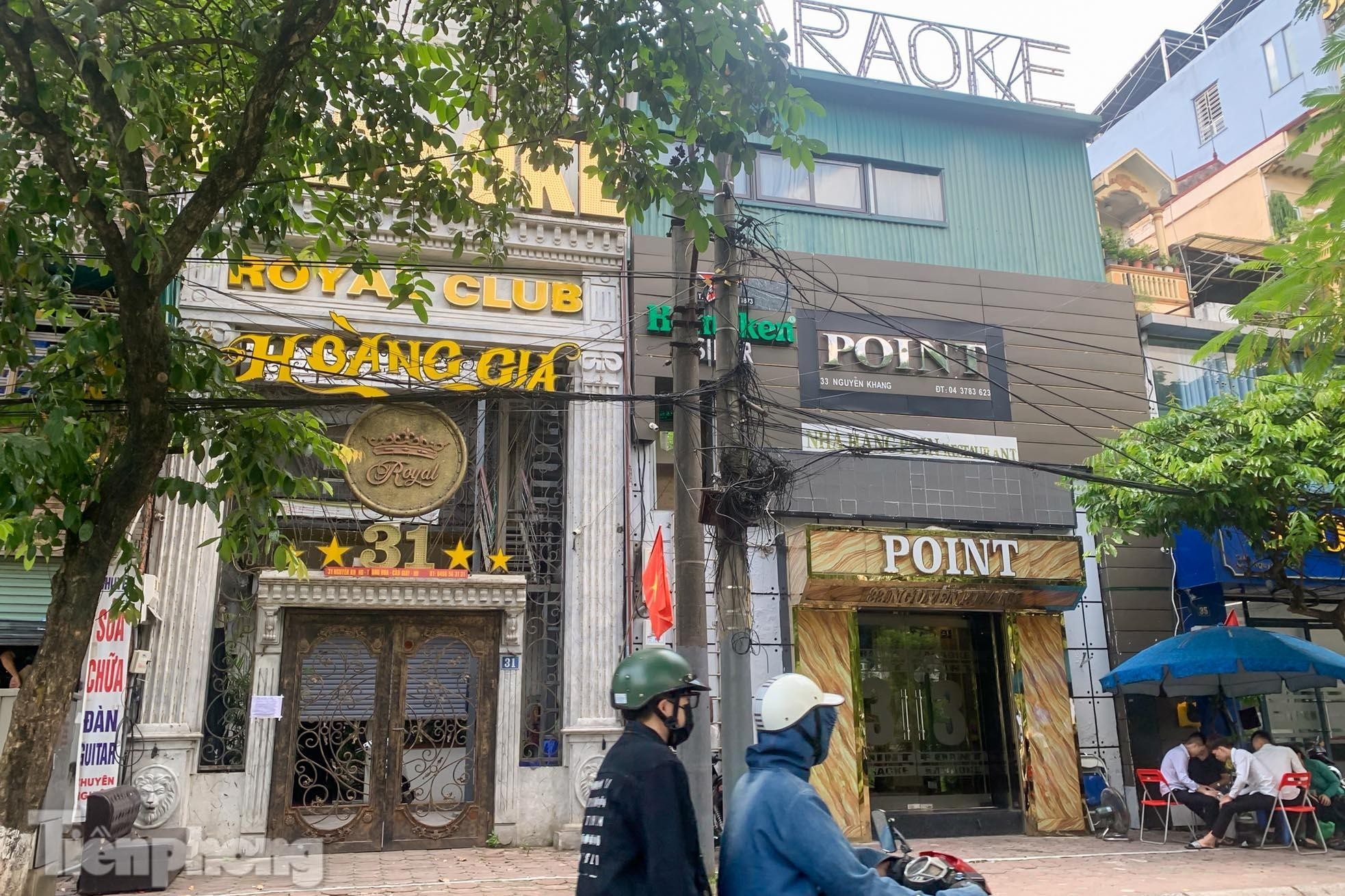 Nhiều quán karaoke tại Hà Nội ế khách sau loạt vụ hỏa hoạn - Ảnh 4.