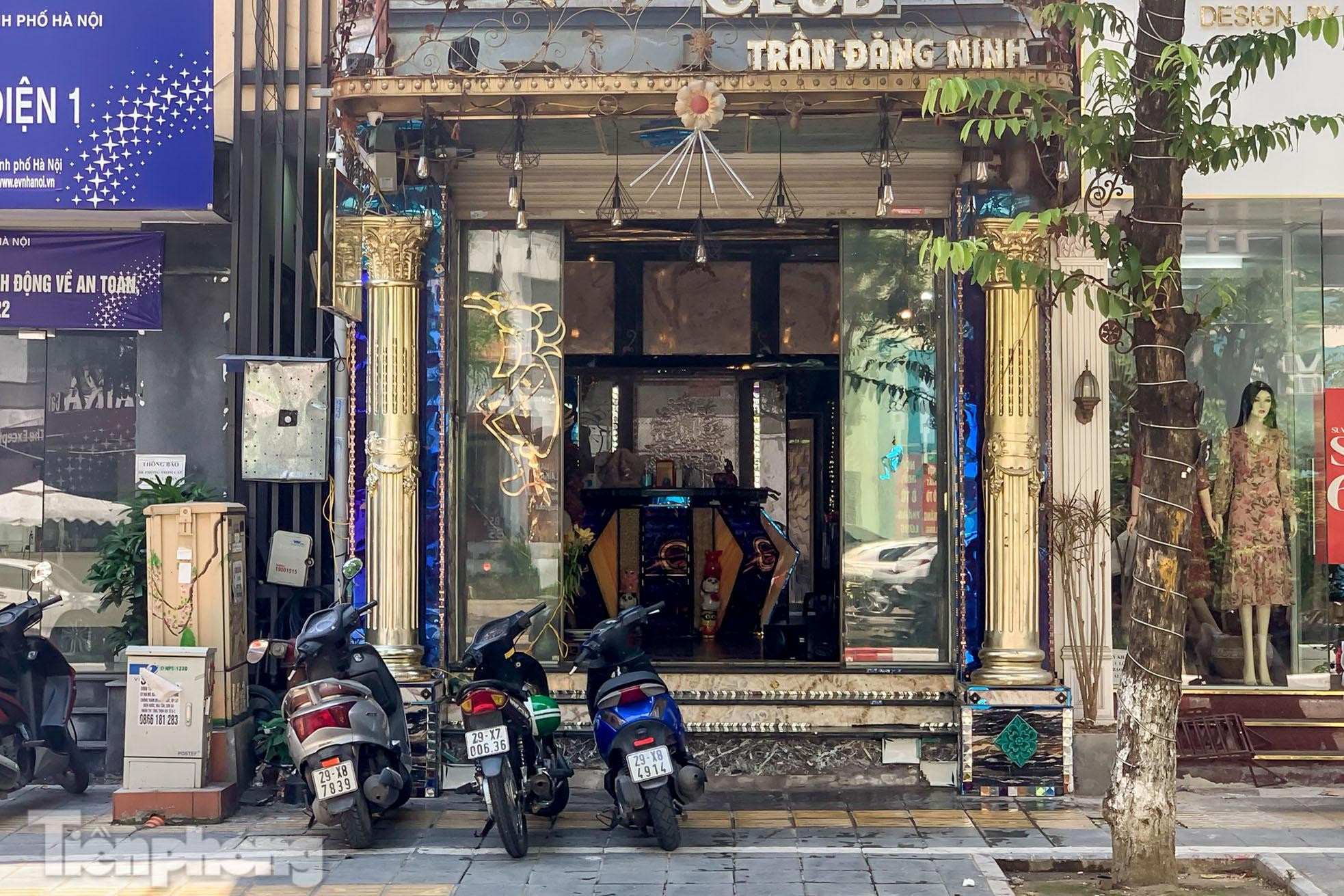 Nhiều quán karaoke tại Hà Nội ế khách sau loạt vụ hỏa hoạn - Ảnh 16.