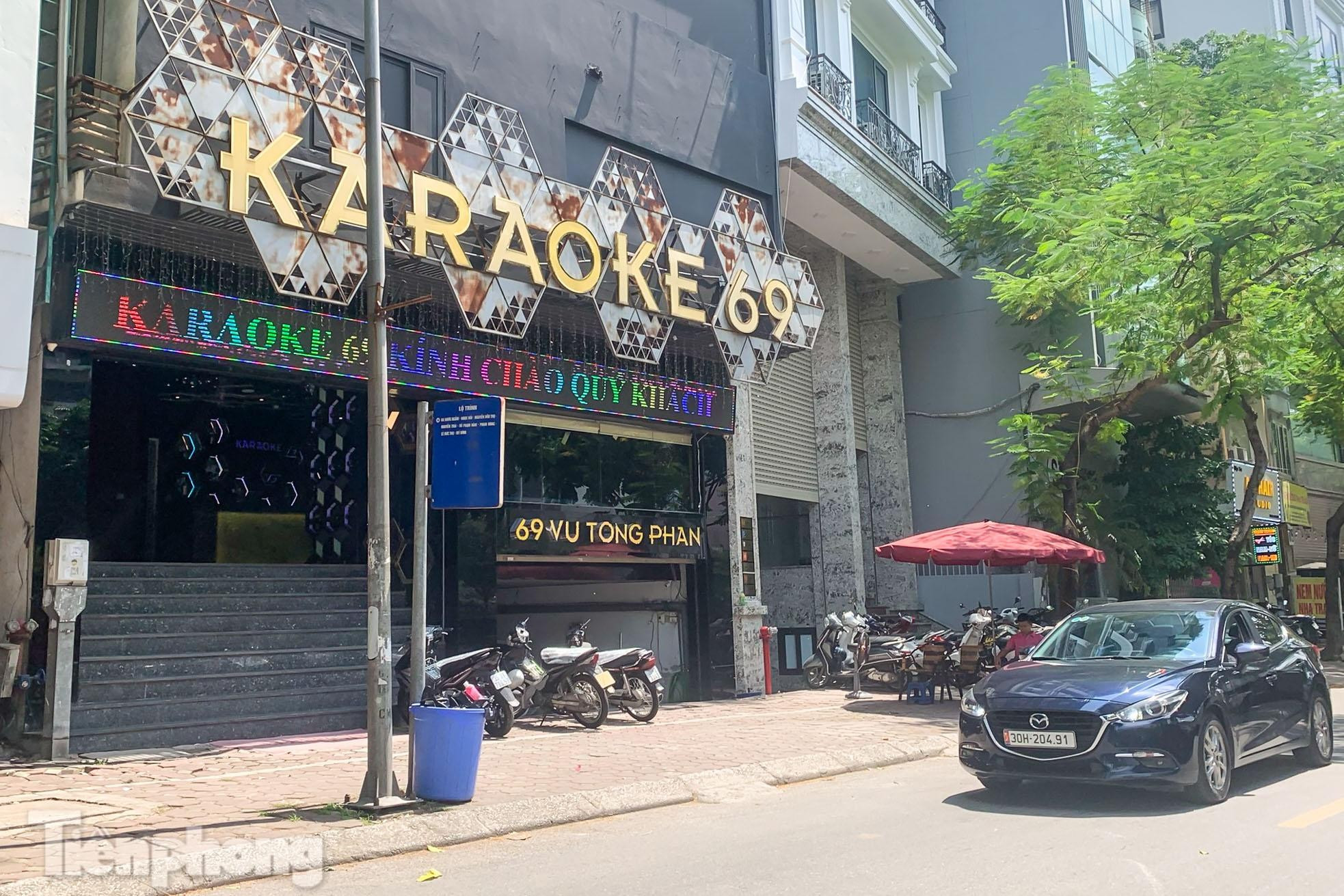 Nhiều quán karaoke tại Hà Nội ế khách sau loạt vụ hỏa hoạn - Ảnh 19.