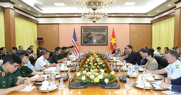 Vietnam, US hold defense policy dialogue