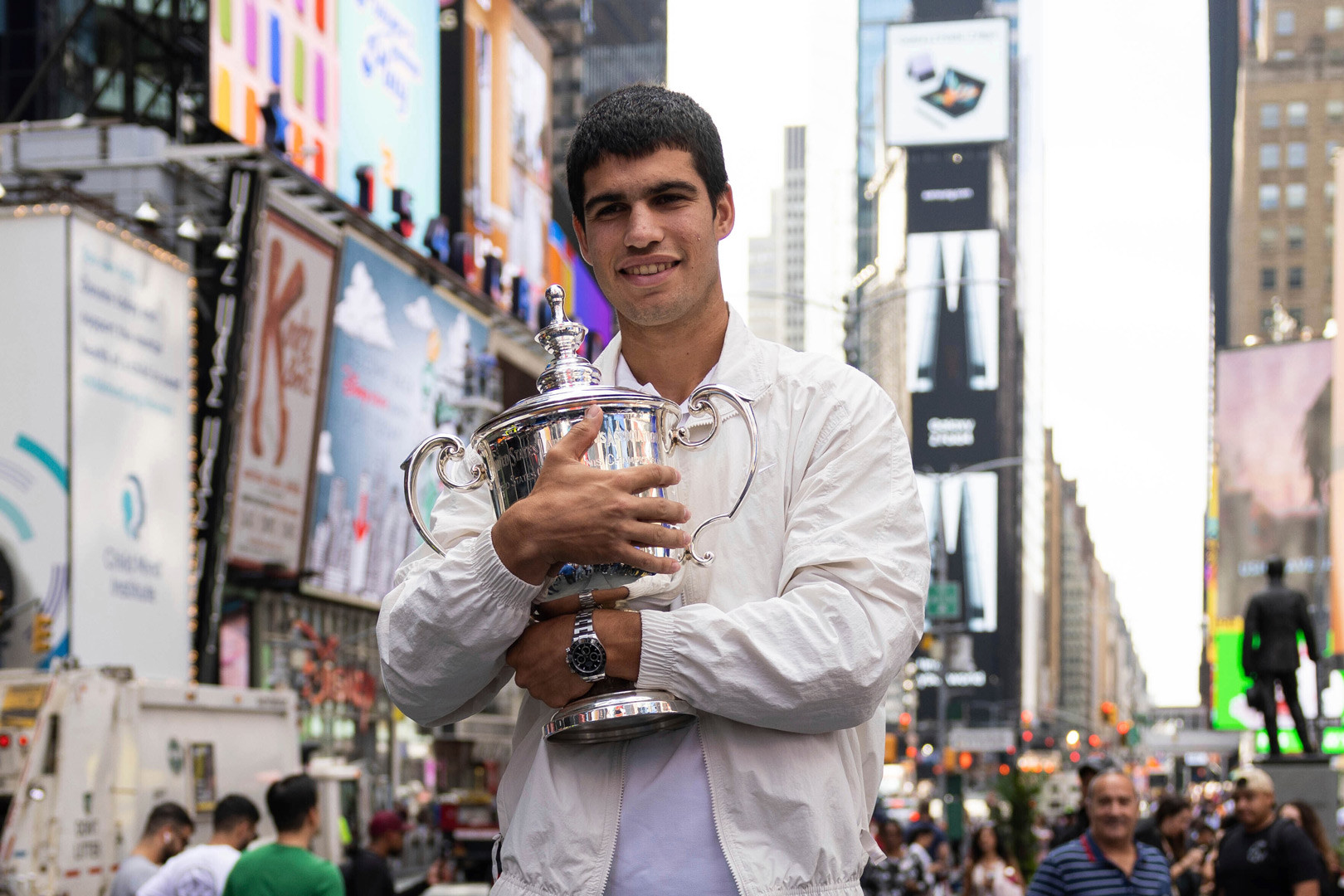 Carlos Alcaraz vô địch US Open: Mơ đánh bại Big 3 Grand Slam